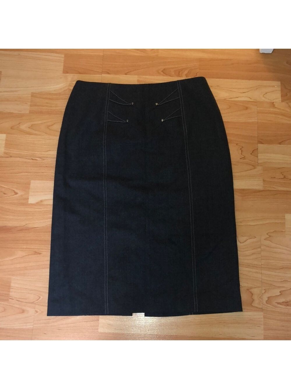 ONE brand size 4